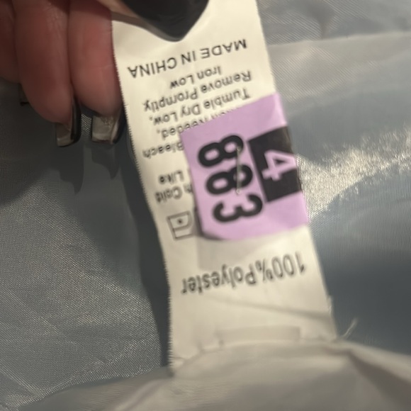 Blazer - Picture 4 of 4